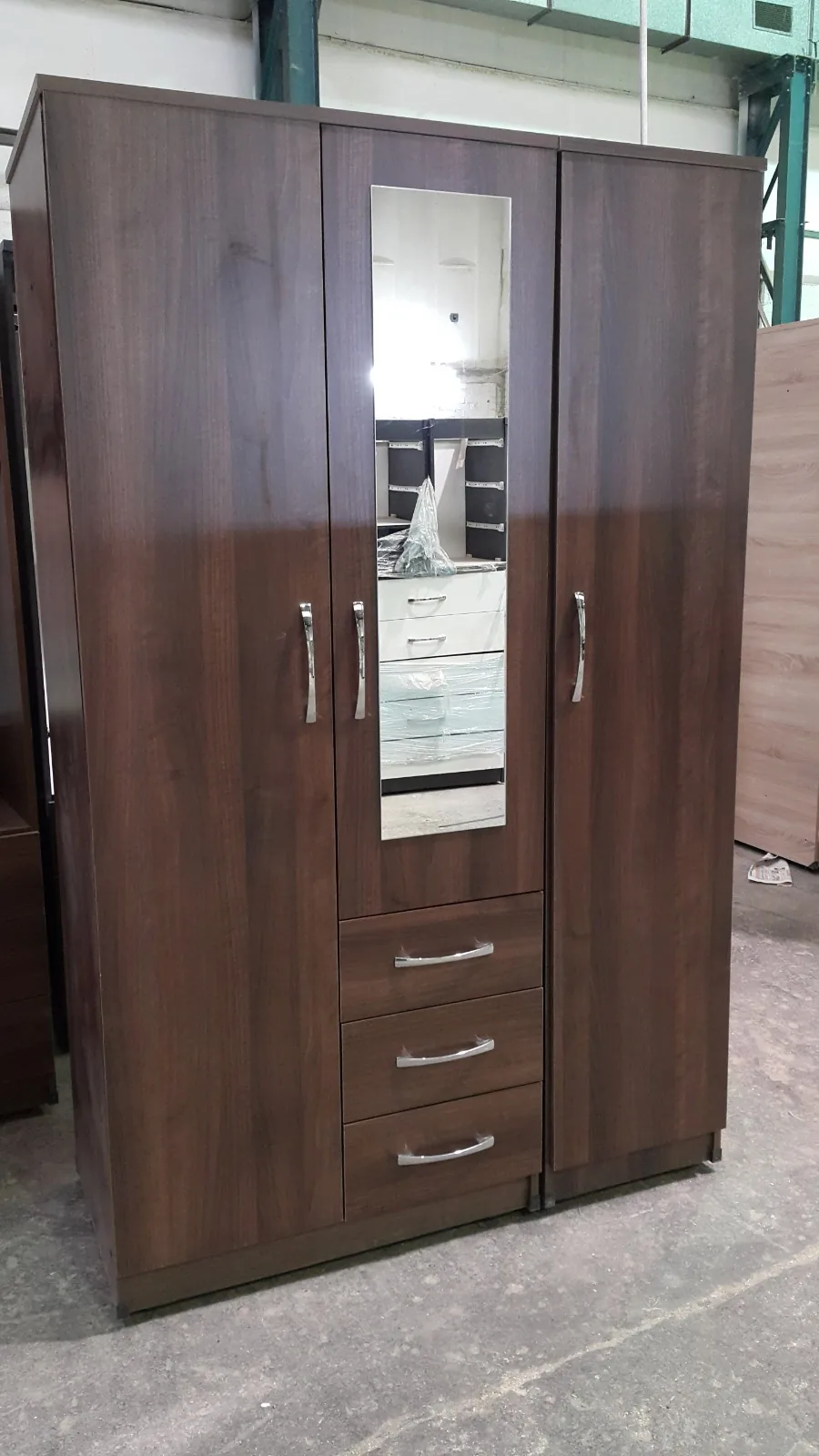 Fitted wardrobe with full-length mirror