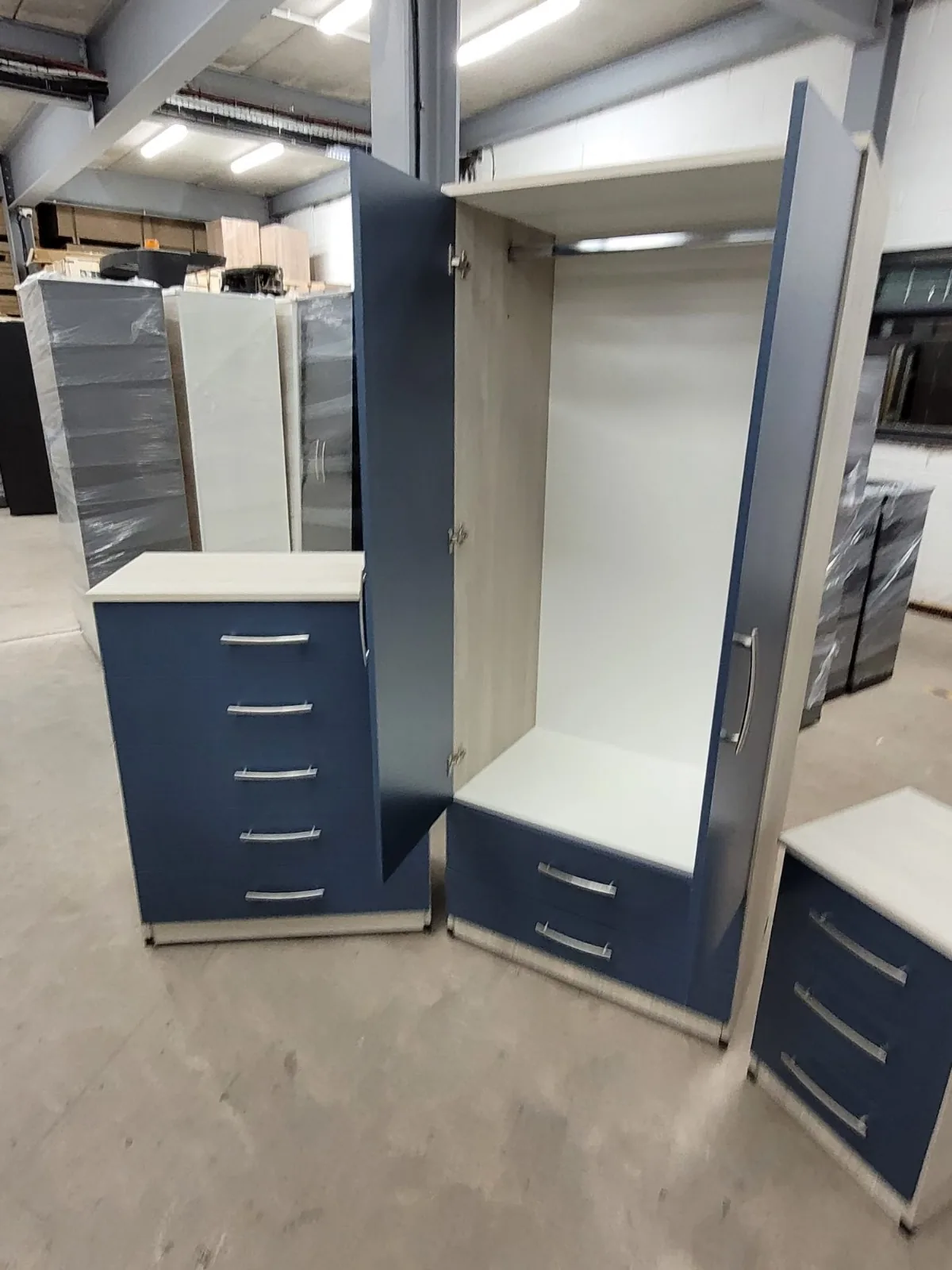 Chest of drawers with a clean modern face