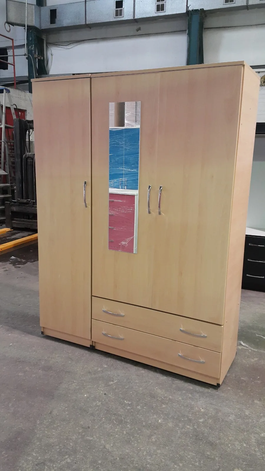 Bedroom set with wardrobe and matching drawers